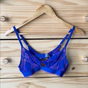 Stance Twist Bralette